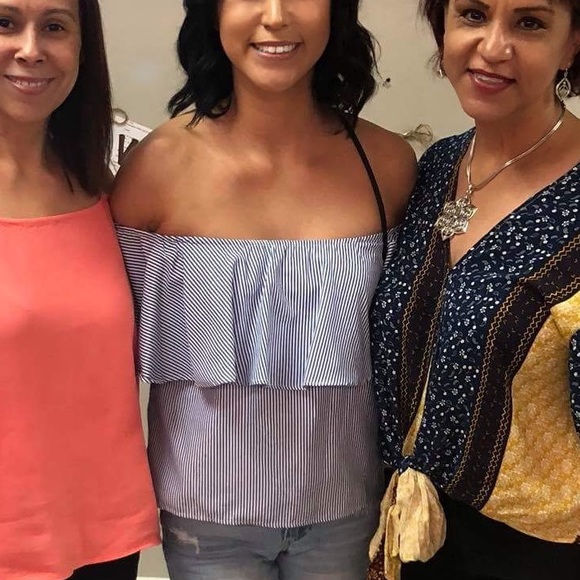 Blue and white striped top - Picture 4 of 4